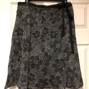 Women’s skirt size L